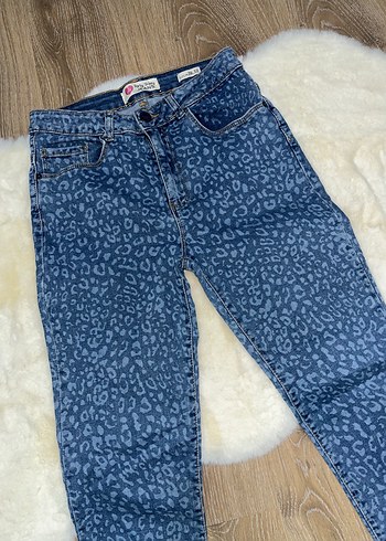 Leopar Desenli Kadın Kot Pantolon