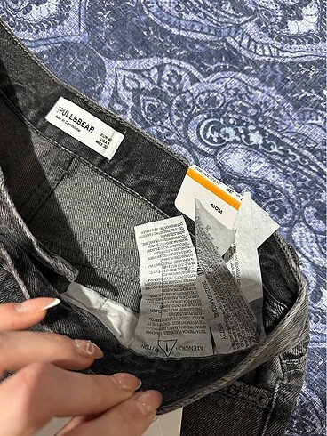l Beden Pull bear şort