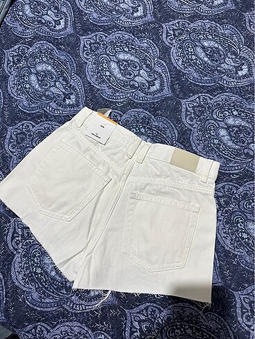 m Beden Pull bear şort