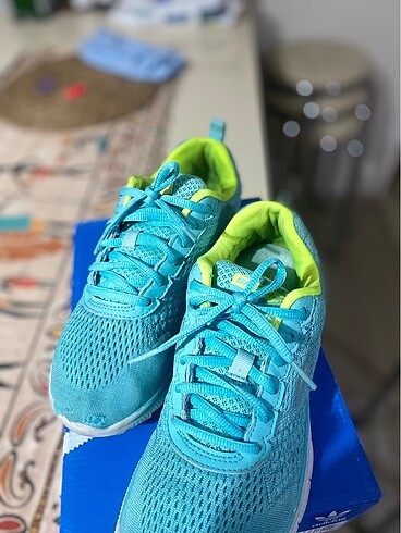 37 Beden SKECHERS ÇOK RAHAT