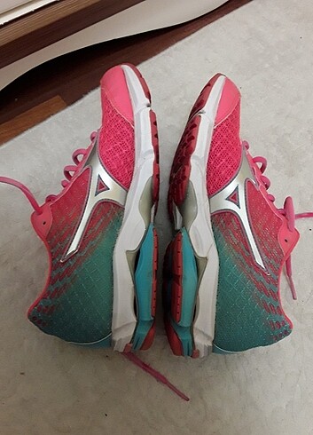 40 Beden çeşitli Renk Mizuno kadın spor ayakkabı