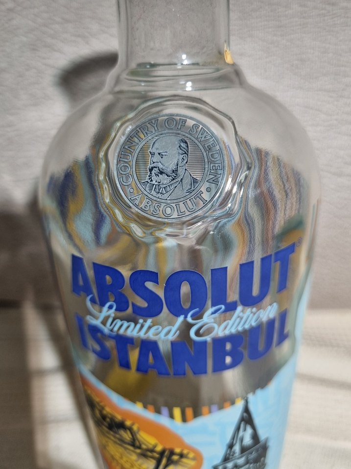 Absolud İstanbul vodka şişesi - Görsel 3