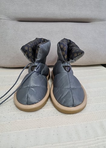 Paraşüt gri sıfır kadın Bot - Görsel 3