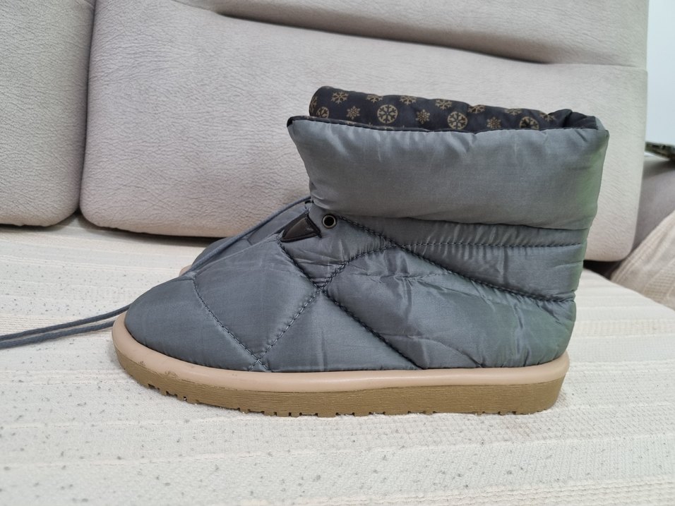 Paraşüt gri sıfır kadın Bot - Görsel 2