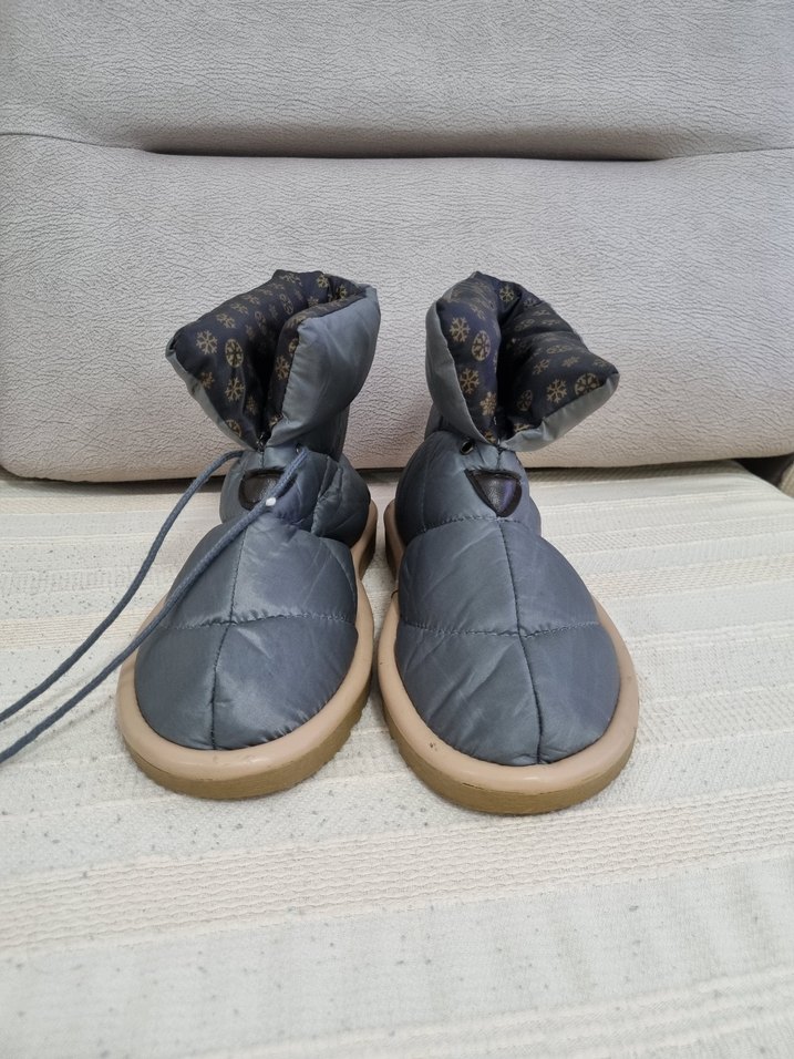 Paraşüt gri sıfır kadın Bot - Görsel 3