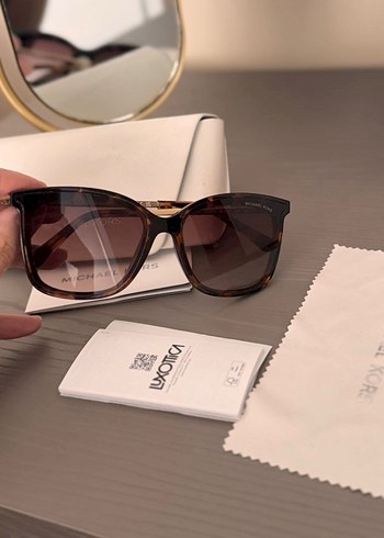 Micheal Kors Kemer Detaylı Kadın Gözlüğü