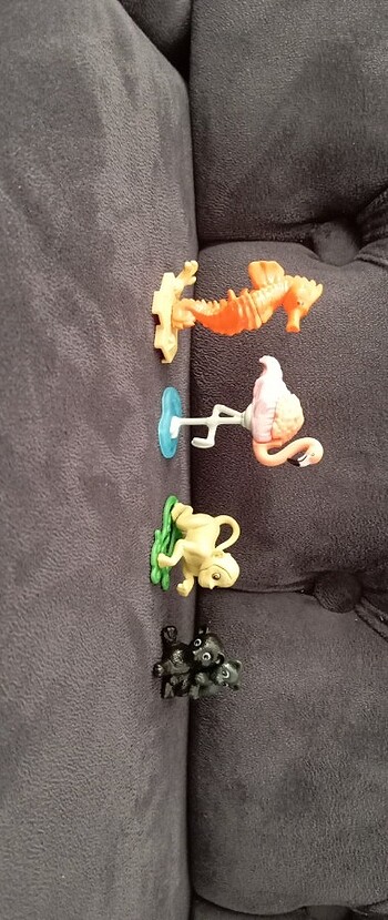  Kinder joy natoons figürleri 