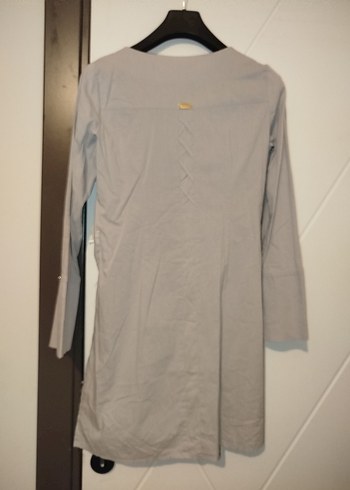 Alvina Gri Yaka ve Sırt Detaylı Kadın Tunik - Görsel 3