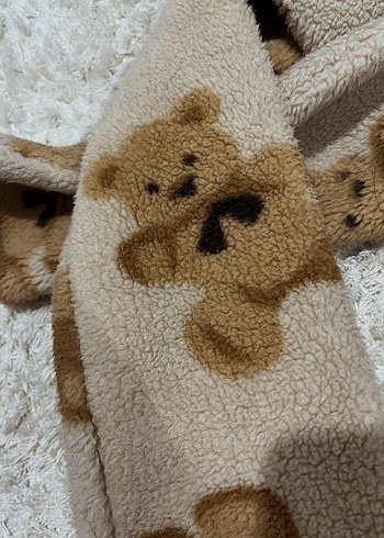 Ayıcık desenli peluş atkı - Görsel 4