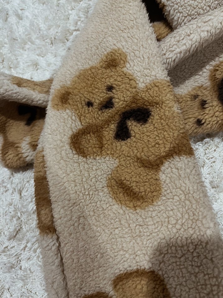 Ayıcık desenli peluş atkı - Görsel 4