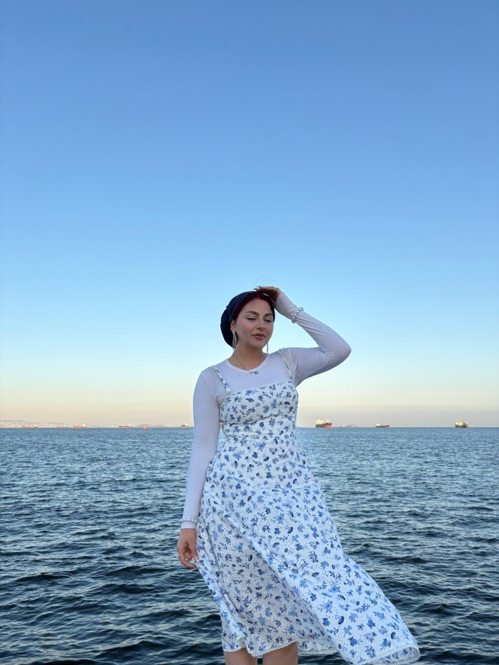 Uzun askılı beyaz elbise - Görsel 3