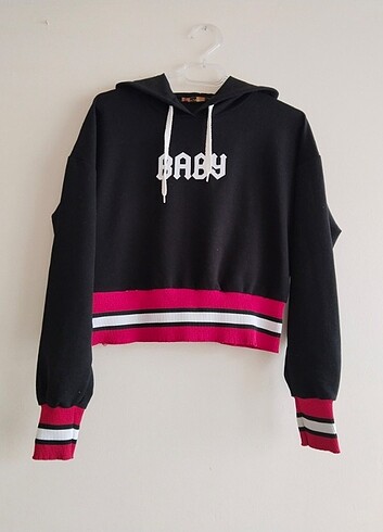 Siyah crop sweatshirt M/L Beden