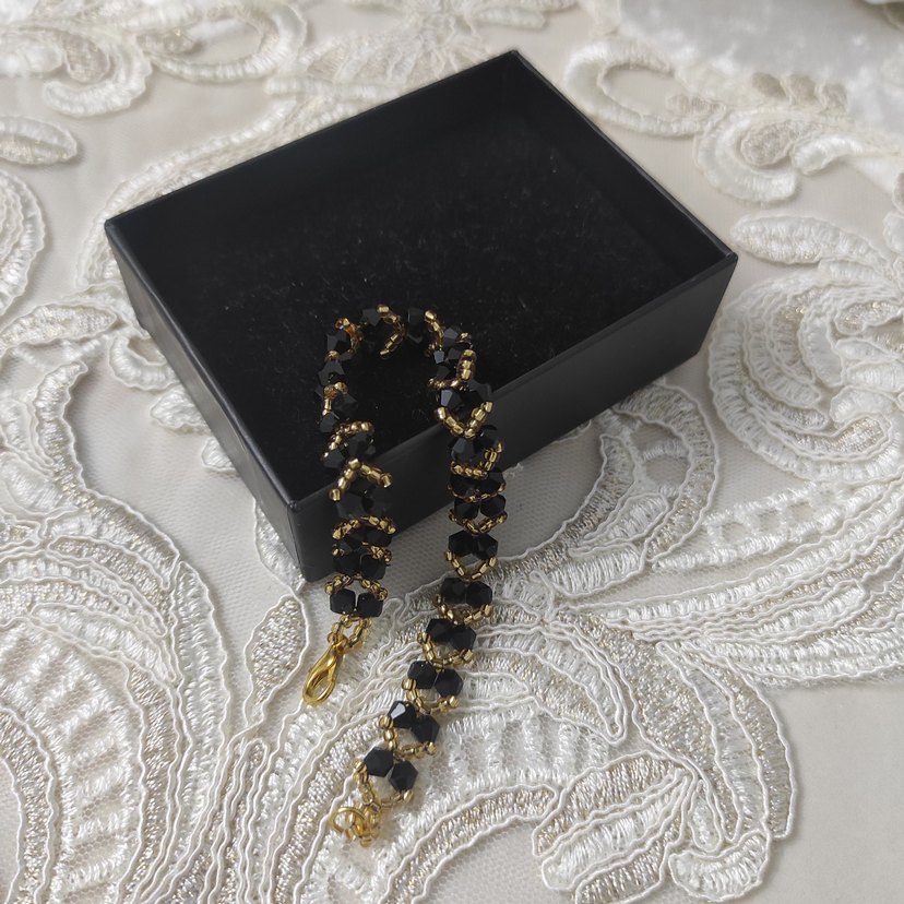 Zincir Detaylı Siyah Yılan Desenli Bileklik - Görsel 2