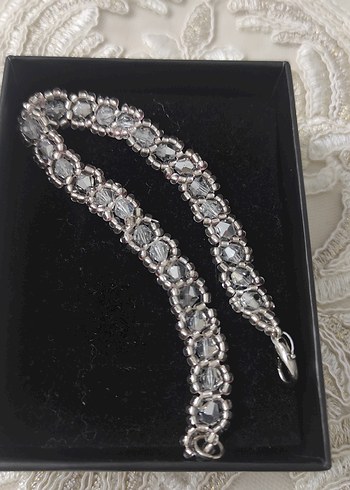 Gri İşlemeli Boncuklu Gotik Bileklik - Görsel 2