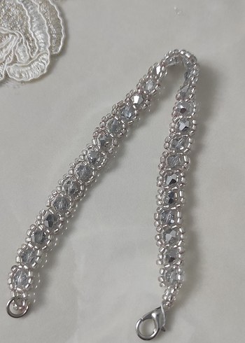 Gri İşlemeli Boncuklu Gotik Bileklik - Görsel 3