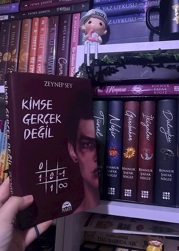 Kimse Gerçek Değil - Zeynep Sey ve is serisi