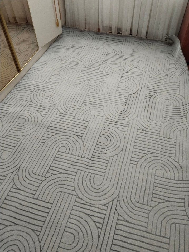 Gri Desenli Halı - Görsel 4