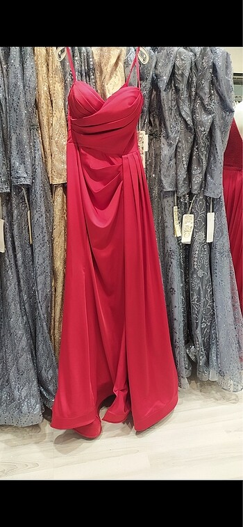 Saten kırmızı Abiye - Görsel 2