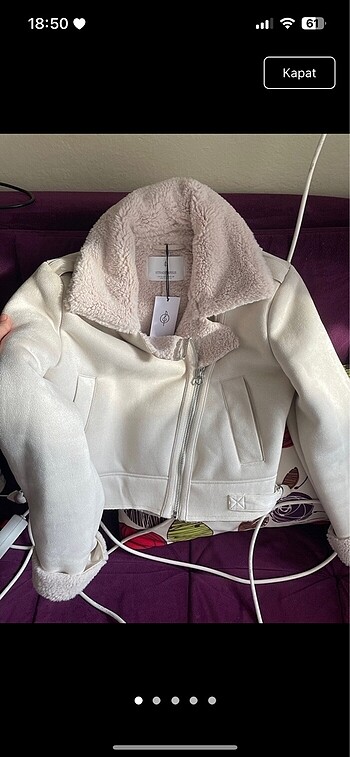 Stradivarius Peluş Mont