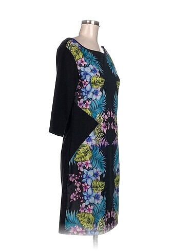 Batik Batik Kısa Elbise %70 İndirimli.