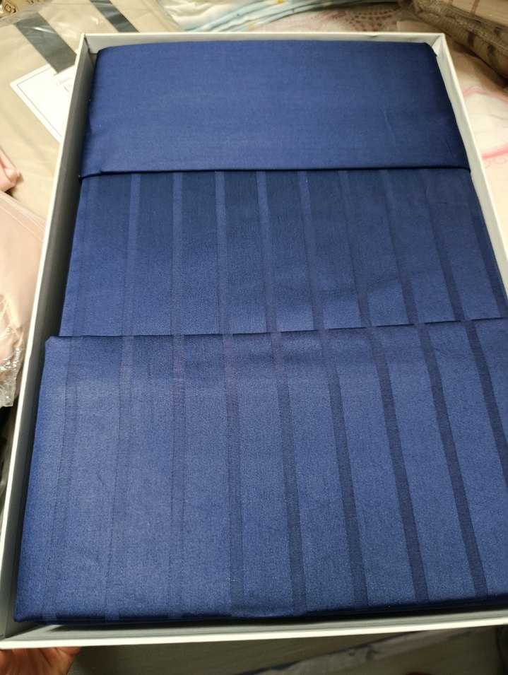 Soley Saten Nevresim Takımı farklı renk vardır - Görsel 2