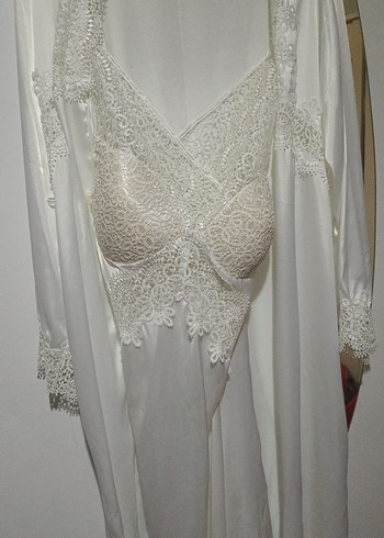 Beyaz Kadın Gecelik - Görsel 2