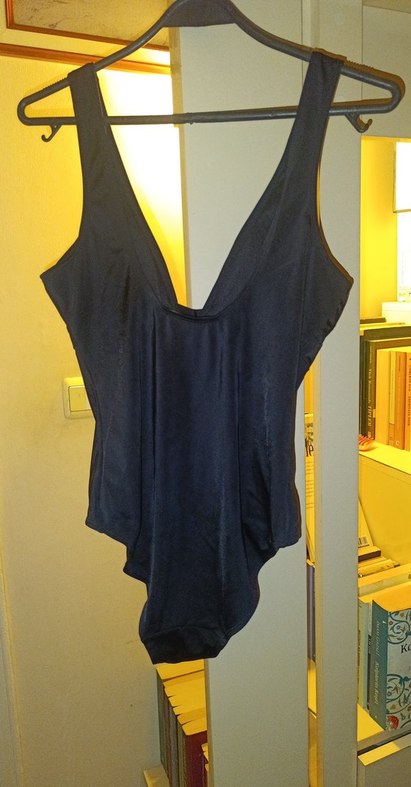 Siyah Drapeli Kadın Mayo - Görsel 4