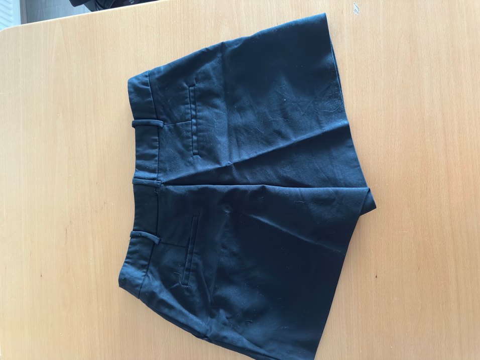 Zara siyah Yüksek Bel Şort — görsel 4/7