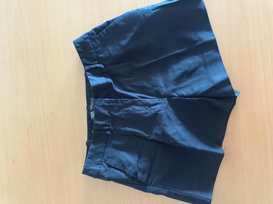 Zara siyah Yüksek Bel Şort — görsel 3/7
