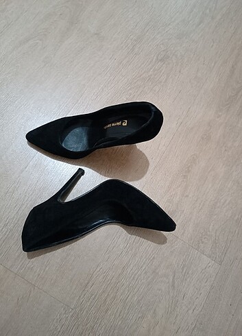 36 Beden Stiletto