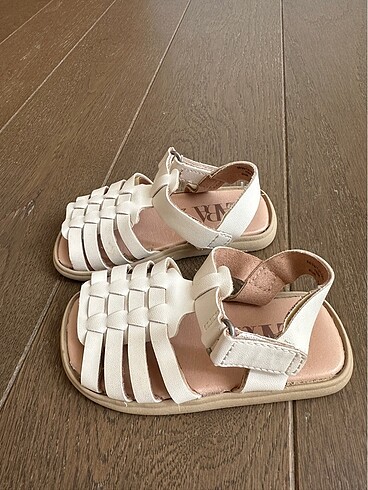 Zara Zara bebek sandalet