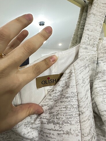 Diğer beyaz elbise