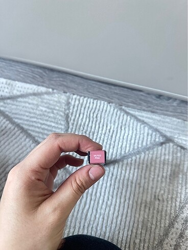 Huda Beauty Huda beauty dudak kalemi