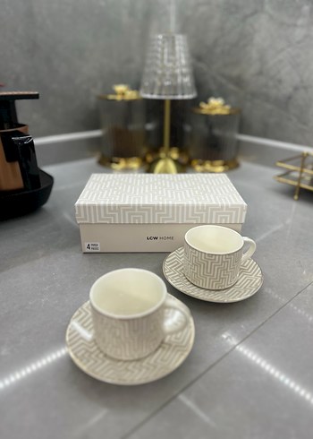 Gri Desenli Beyaz Porselen Fincan ve Tabak Seti - Görsel 2