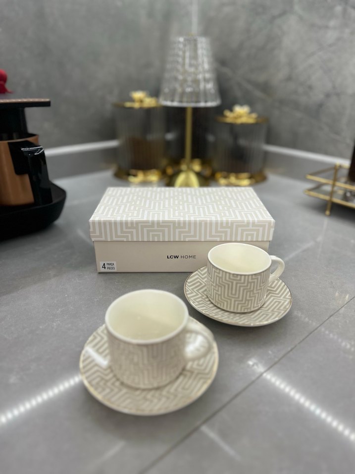Gri Desenli Beyaz Porselen Fincan ve Tabak Seti - Görsel 2