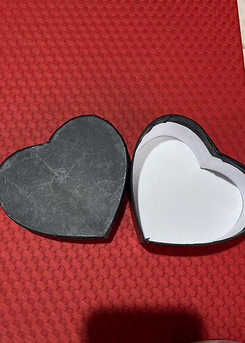 Siyah Kalp Şekilli hediye kutusu - Görsel 2