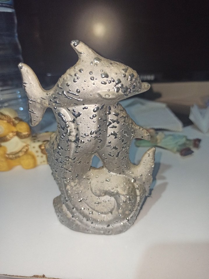 Gri ve Altın Renkli Yunus Balığı Figürü - Görsel 2