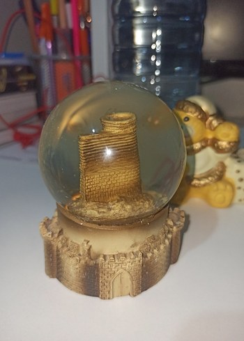 Altın Renkli Kale Temalı Kar Küresi - Görsel 3