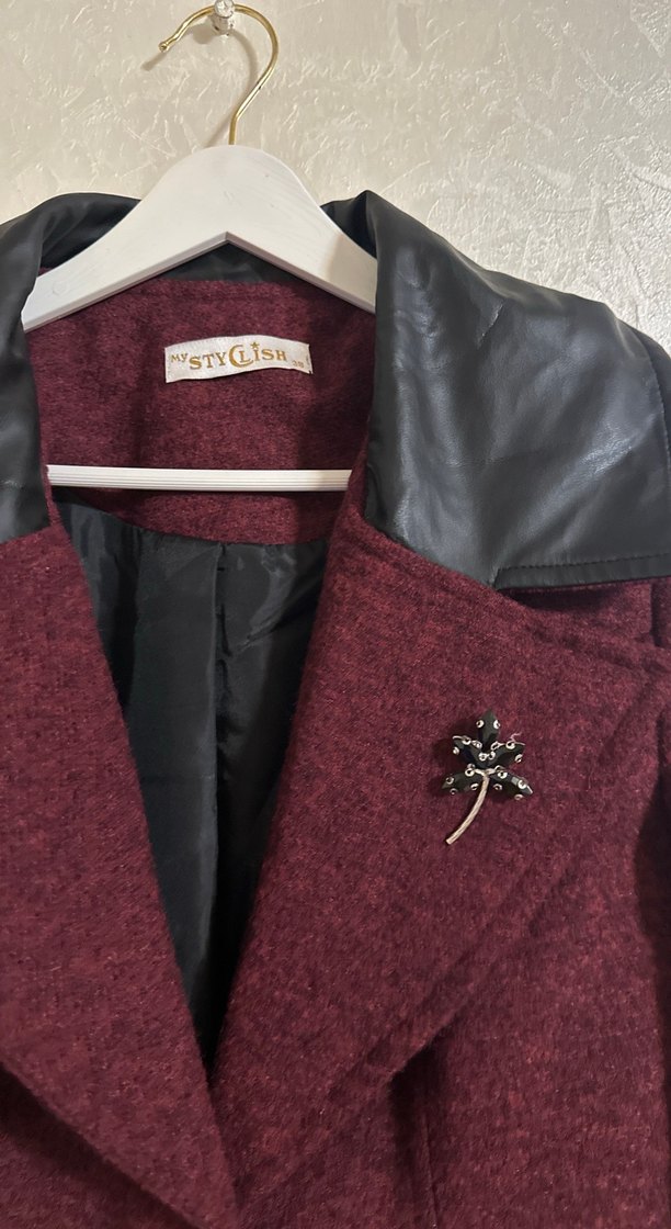 Derili Yaka Bordo Kaban - Görsel 3