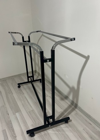 Diğer Siyah Metal Askılık