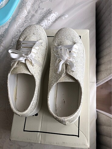 36 Beden beyaz Renk Gelin ayakkabısı converse
