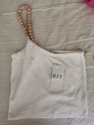Diğer Tek omuzlu boncuk detaylı crop