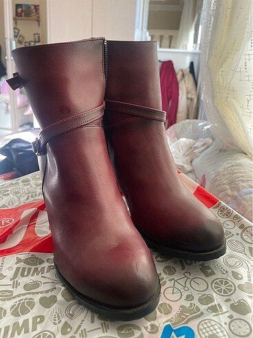 37 Beden Bordo bot