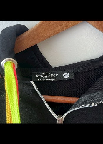 Kadın Siyah Uzun Bağcıklı Kapüşonlu Elbise - Görsel 2