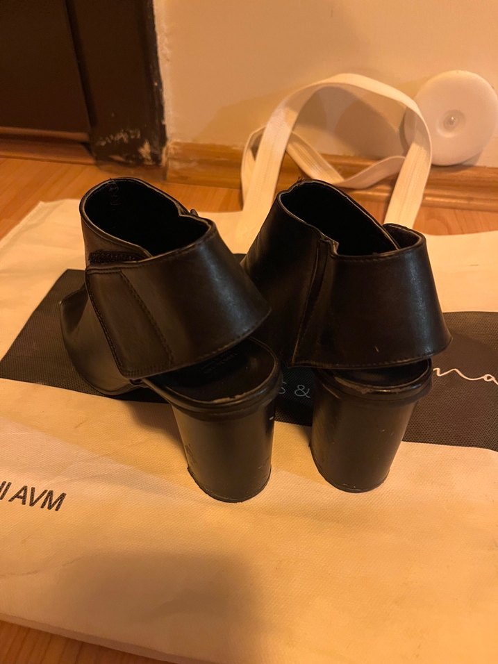 Siyah Deri Tokalı Kadın Topuklu - Görsel 4