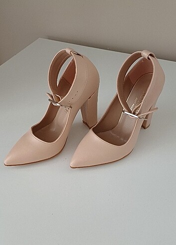 Amore Kalın Topuk Pudra Stiletto 35 No