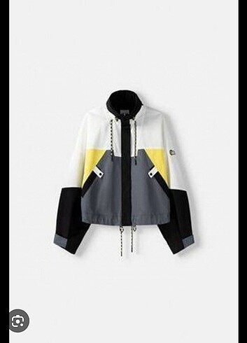Bershka Yagmurluk 