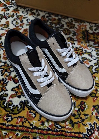 33 Beden Bej Siyah Platform Kadın Sneaker