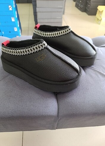 Ugg terlik