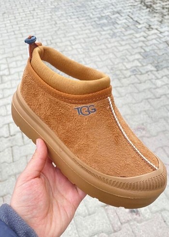 Kahverengi Tüylü Dolgu Topuk Kadın Terlik - Görsel 2